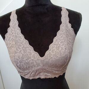 Lace racer bralette neutral